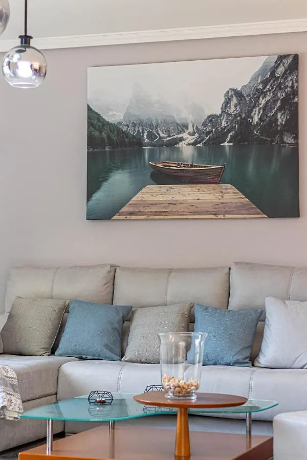 Apartamento 797 Holiday Rentals- Piso con amplia terraza a solo 1 min de la playa Benalmádena
