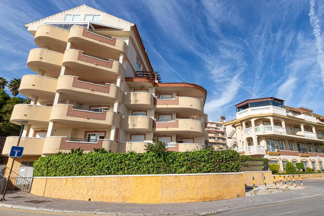Apartamento 797 Holiday Rentals- Piso con amplia terraza a solo 1 min de la playa Benalmádena España