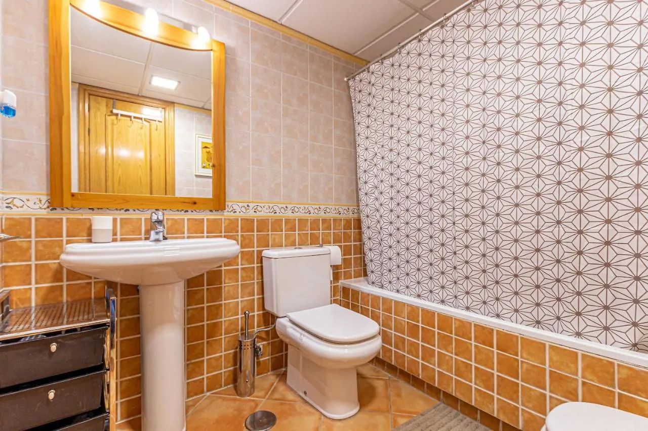 Apartment 797 Holiday Rentals- Piso Con Amplia Terraza A Solo 1 Min De La Playa Benalmadena